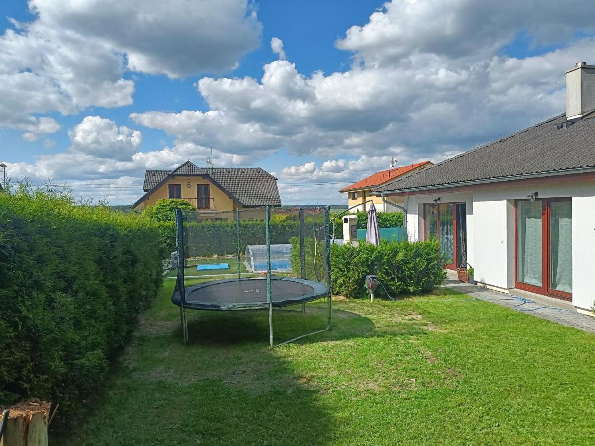 Relaxklub Villa S Wellness Tremosna Exterior photo